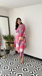 Cotton Floral Printed Kurta Pants With Lace Detailing On The Neckline and Cuffs.
Fabric: Cotton